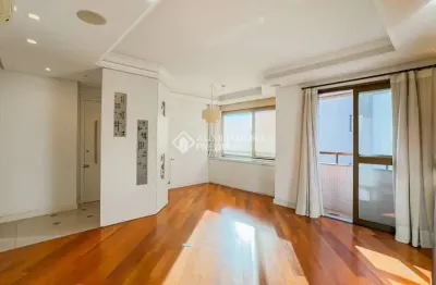Apartamento com 2 quartos à venda na avenida mariland, 929, auxiliadora, porto alegre, 82 m2 por r$ 990.000