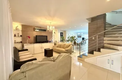 Casa com 3 quartos à venda na rua tunísia, 101, vila ipiranga, porto alegre, 247 m2 por r$ 1.100.000