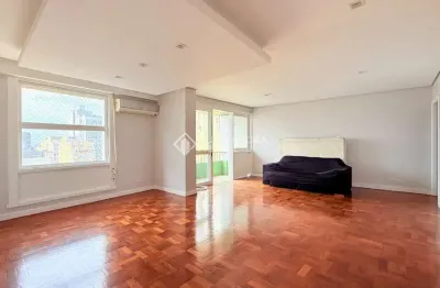 Apartamento com 3 quartos à venda na rua riachuelo, 1247, centro histórico, porto alegre, 144 m2 por r$ 744.000