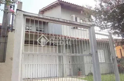 Casa em condomínio fechado com 3 quartos à venda na rua irmão weibert, 233, vila joão pessoa, porto alegre, 141 m2 por r$ 690.000