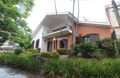 Casa em condomínio fechado com 6 quartos para alugar na praça lima duarte, 57, chácara das pedras, porto alegre, 406 m2 por r$ 25.000