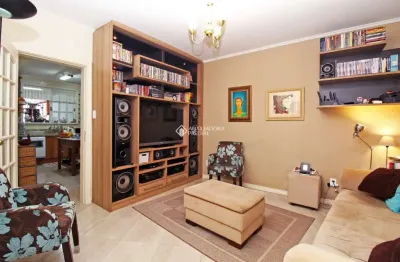 Casa com 3 quartos à venda na rua general couto de magalhães, 538, são joão, porto alegre, 210 m2 por r$ 1.249.000