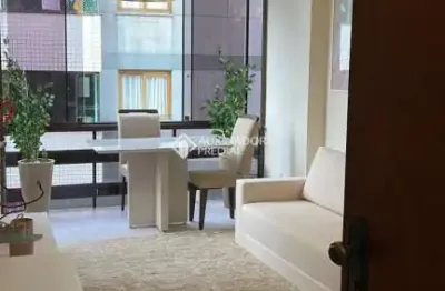 Apartamento com 2 quartos à venda na rua professor cristiano fischer, 906, petrópolis, porto alegre, 62 m2 por r$ 379.000