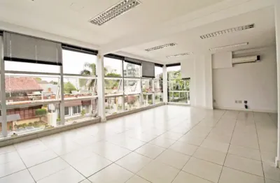 Prédio à venda na rua desembargador espiridião de lima medeiros, 168, três figueiras, porto alegre, 383 m2 por r$ 2.990.000