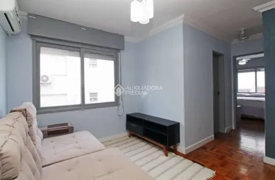 Apartamento com 2 quartos à venda na rua cipó, 770, passo da areia, porto alegre, 55 m2 por r$ 330.000
