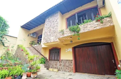 Casa em condomínio fechado com 3 quartos para alugar na rua umbú, 137, passo da areia, porto alegre, 154 m2 por r$ 6.500