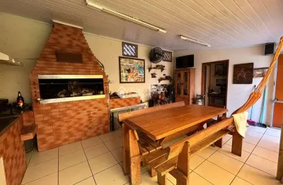 Casa com 3 quartos à venda na rua humberto de campos, 237, partenon, porto alegre, 150 m2 por r$ 600.000