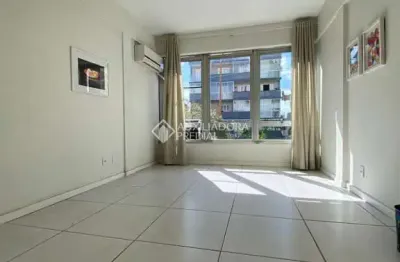 Sala comercial à venda na avenida cristóvão colombo, 2149, floresta, porto alegre, 25 m2 por r$ 130.000