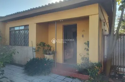 Casa com 3 quartos à venda na rua professor rubens guelli, 15, vila nova, porto alegre, 111 m2 por r$ 250.000
