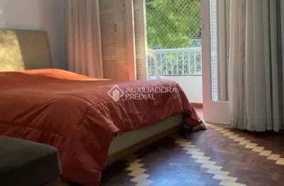Apartamento com 2 quartos para alugar na rua ramiro barcelos, 1090, independência, porto alegre, 83 m2 por r$ 2.800