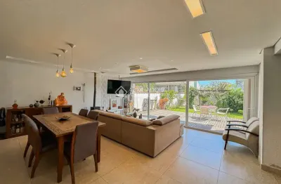 Casa com 3 quartos à venda na rua augusto attílio giordani, 158, são sebastião, porto alegre, 330 m2 por r$ 960.000
