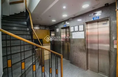 Sala comercial à venda na Rua Vigário José Inácio, 566, Centro Histórico, Porto Alegre, 40 m2 por R$ 70.000