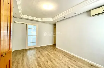 Apartamento com 2 quartos à venda na rua cipó, 286, passo da areia, porto alegre, 58 m2 por r$ 325.000