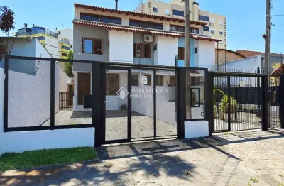 Casa com 4 quartos à venda na Rua Felipe Noronha, 100, Cristo Redentor, Porto Alegre, 141 m2 por R$ 735.000