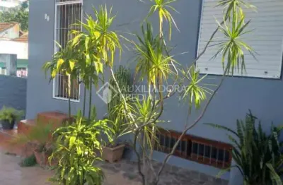 Casa em condomínio fechado com 5 quartos à venda na rua monte alegre, 62, jardim floresta, porto alegre, 180 m2 por r$ 600.000