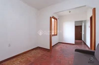 Apartamento com 2 quartos à venda na padre hildebrando., 649, santa maria goretti, porto alegre, 56 m2 por r$ 220.000