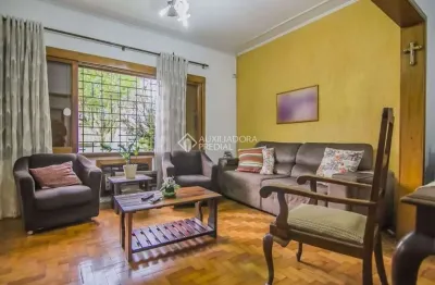 Casa em condomínio fechado com 3 quartos à venda na rua juruá, 692, jardim são pedro, porto alegre, 166 m2 por r$ 659.000