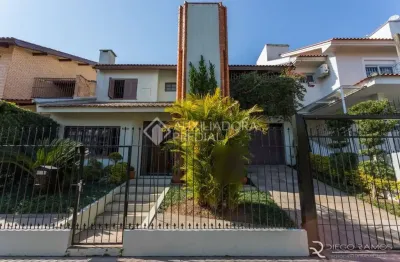 Casa em condomínio fechado com 4 quartos à venda na rua walir zottis, 550, jardim itu sabará, porto alegre, 293 m2 por r$ 1.070.000