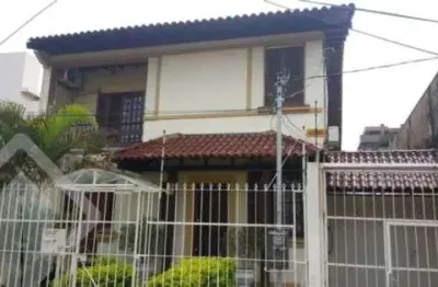 Casa em condomínio fechado com 5 quartos à venda na rua barão de cerro largo, 56, menino deus, porto alegre, 330 m2 por r$ 1.590.000