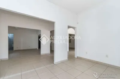 Casa comercial à venda na rua doutor timóteo, 51, floresta, porto alegre, 370 m2 por r$ 900.000