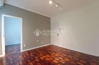 Apartamento com 2 quartos à venda na avenida benjamin constant, 1670, são joão, porto alegre, 55 m2 por r$ 285.000