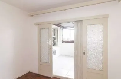 Apartamento com 2 quartos à venda na rua doutor joão inácio, 1628, são joão, porto alegre, 78 m2 por r$ 310.000
