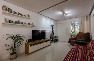 Casa com 3 quartos à venda na praça heron domingues, 35, jardim itu sabará, porto alegre, 200 m2 por r$ 695.000