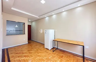 Apartamento com 1 quarto à venda na rua tomaz flores, 312, independência, porto alegre, 40 m2 por r$ 270.000