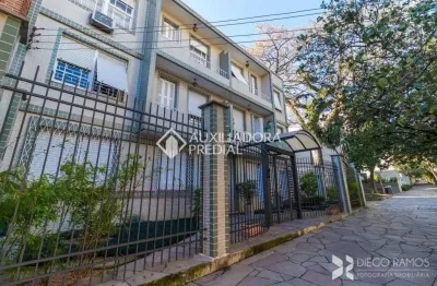 Apartamento com 2 quartos à venda na rua marquês do pombal, 746, moinhos de vento, porto alegre, 56 m2 por r$ 335.000