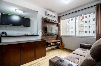 Apartamento com 3 quartos à venda na avenida dom cláudio josé gonçalves ponce de leão, 140, vila ipiranga, porto alegre, 68 m2 por r$ 449.000