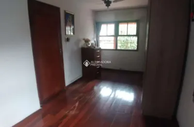 Casa com 2 quartos à venda na rua landel de moura, 2893, tristeza, porto alegre, 305 m2 por r$ 360.000