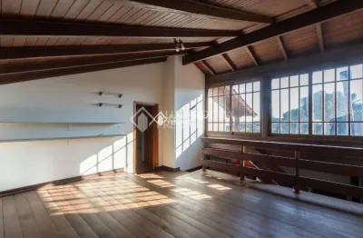Casa com 3 quartos à venda na avenida da serraria, 800, espírito santo, porto alegre, 220 m2 por r$ 848.000