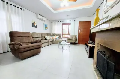 Casa com 3 quartos à venda na rua manacá, 101, hípica, porto alegre, 222 m2 por r$ 890.000
