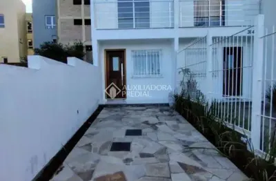 Casa com 3 quartos à venda na rua luzinete alves aragon, 380, hípica, porto alegre, 150 m2 por r$ 480.000