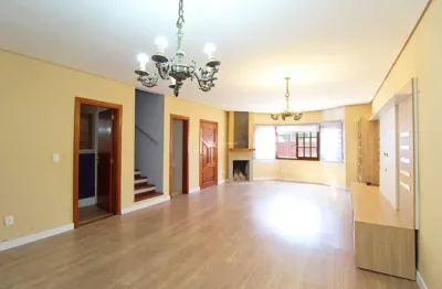 Casa com 3 quartos à venda na rua jacundá, 641, guarujá, porto alegre, 155 m2 por r$ 595.000