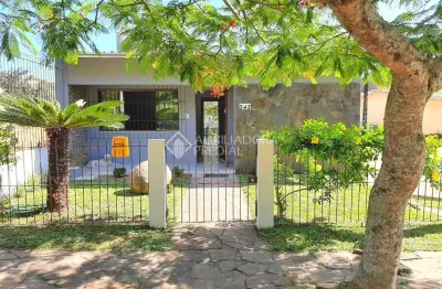 Casa em condomínio fechado com 3 quartos à venda na rua antônio josephino perrone, 343, espírito santo, porto alegre, 300 m2 por r$ 540.000
