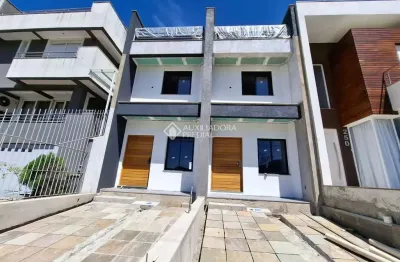 Casa com 2 quartos à venda na rua ivo walter kern, 240, hípica, porto alegre, 110 m2 por r$ 850.000