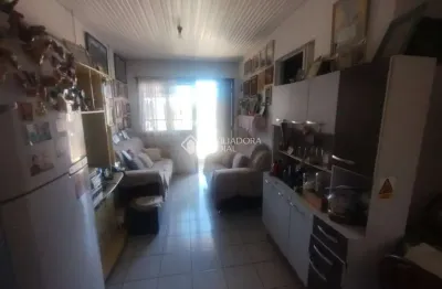 Casa com 2 quartos à venda na rua mário vieira marques, 79, hípica, porto alegre, 41 m2 por r$ 290.000