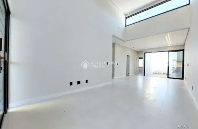 Casa em condomínio fechado com 3 quartos à venda na avenida juca batista, 5505, hípica, porto alegre, 93 m2 por r$ 650.000