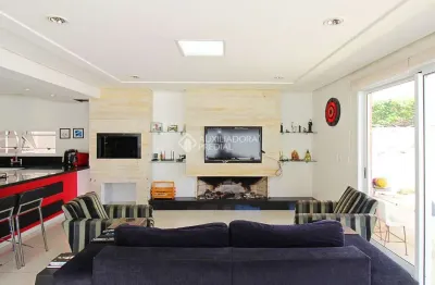 Casa com 3 quartos à venda na rua eroni soares machado, 74, hípica, porto alegre, 230 m2 por r$ 770.000