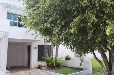 Casa com 3 quartos à venda na rua samuel wainstein, 201, hípica, porto alegre, 208 m2 por r$ 636.000