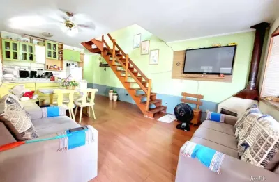 Casa em condomínio fechado com 3 quartos à venda na Rua Pau Brasil, 221, Hípica, Porto Alegre, 164 m2 por R$ 450.000