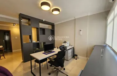 Sala comercial à venda na rua uruguai, 335, centro histórico, porto alegre, 26 m2 por r$ 140.000