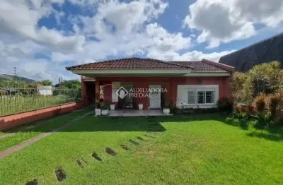Casa com 3 quartos à venda na rua do schneider, 360, hípica, porto alegre, 220 m2 por r$ 1.100.000