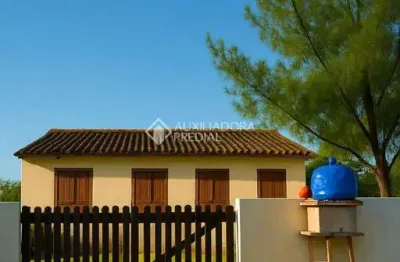 Casa com 3 quartos à venda na rua helénica, 126, quintão, palmares do sul, 85 m2 por r$ 140.000