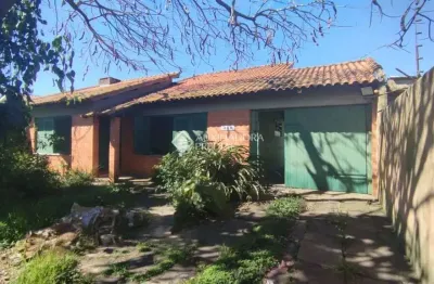 Casa com 4 quartos à venda na avenida orleaes, 400, guarujá, porto alegre, 257 m2 por r$ 750.000