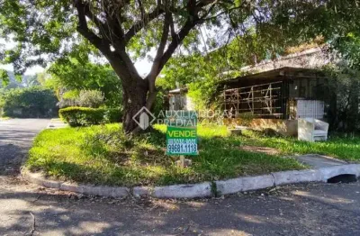Casa com 2 quartos à venda na avenida paulo pontes, 100, cavalhada, porto alegre, 300 m2 por r$ 320.000