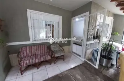 Casa com 2 quartos à venda na rua newton silveira netto, 275, hípica, porto alegre, 46 m2 por r$ 212.000