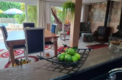 Casa com 4 quartos à venda na rua ancara, 381, espírito santo, porto alegre, 242 m2 por r$ 780.000