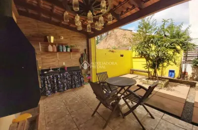 Casa em condomínio fechado com 3 quartos à venda na Avenida Edgar Pires de Castro, 2520, Hípica, Porto Alegre, 148 m2 por R$ 339.000